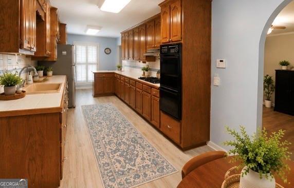 1900 Tara CIR