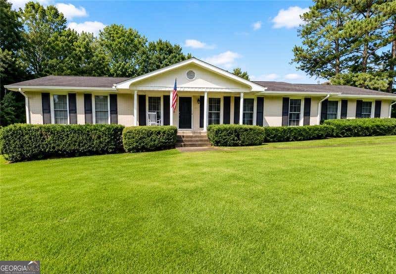 Photo of 1900 Tara Circle, Douglasville, GA 30135 (MLS # 10777685)