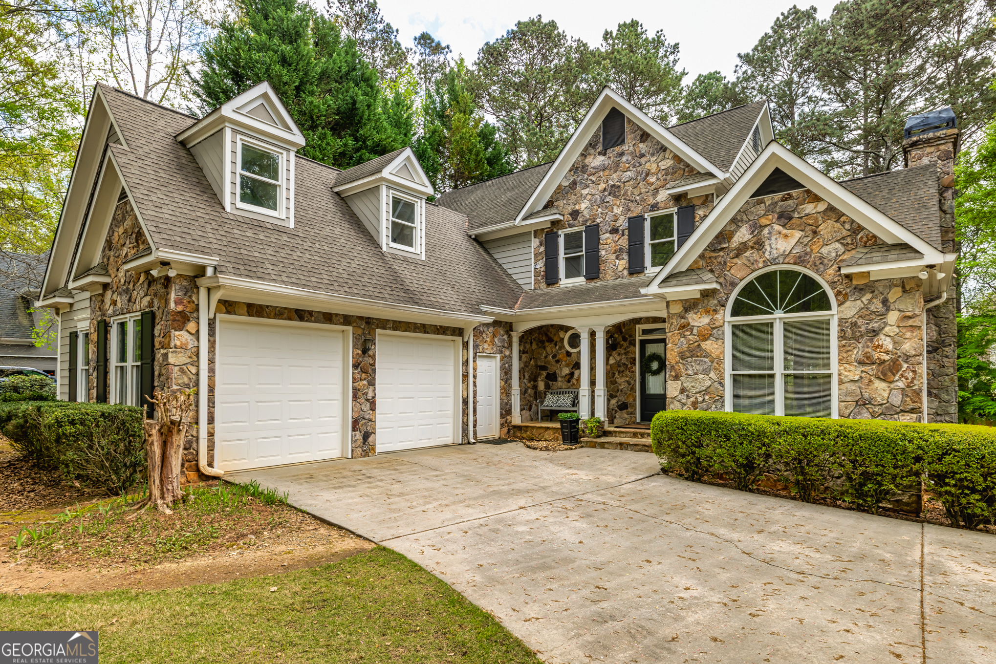22 Shoreline DR
