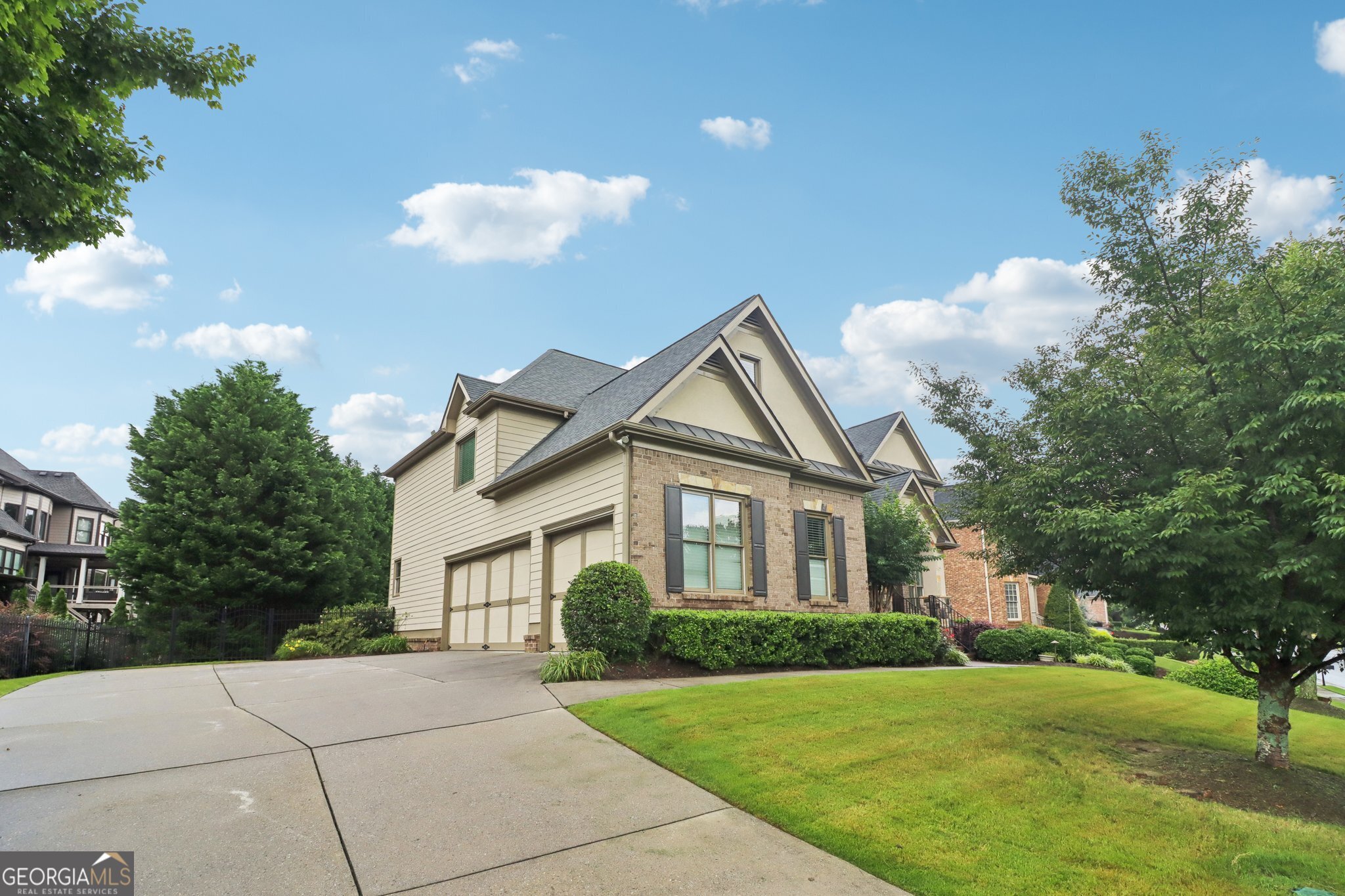 2452 Stone Manor DR NE