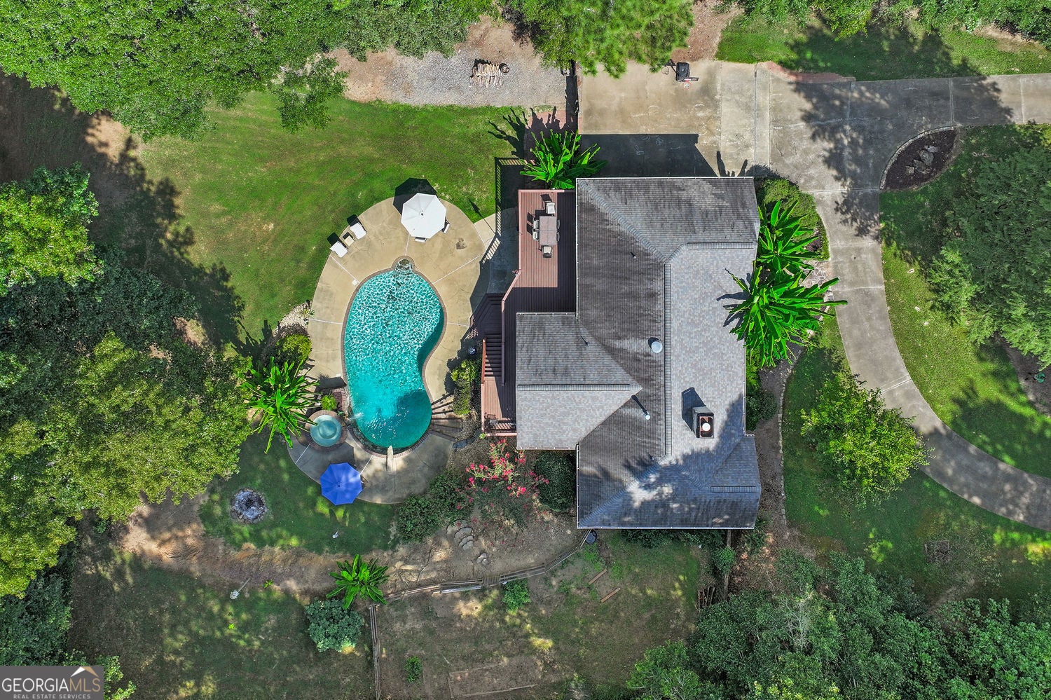 127 Caracas DR