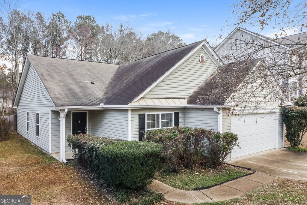 Photo of 417 Autumn Creek Drive, Dallas, GA 30157 (MLS # 10675705)