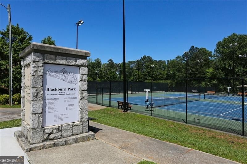 Brookhaven, Georgia 30319, United States, 3 Bedrooms Bedrooms, ,4 BathroomsBathrooms,Residential,Pending,86586