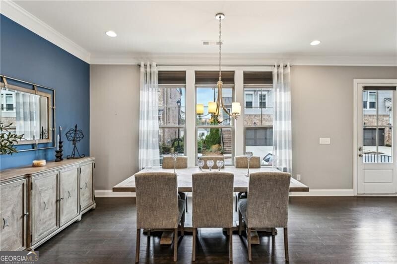 Brookhaven, Georgia 30319, United States, 3 Bedrooms Bedrooms, ,4 BathroomsBathrooms,Residential,Pending,86586