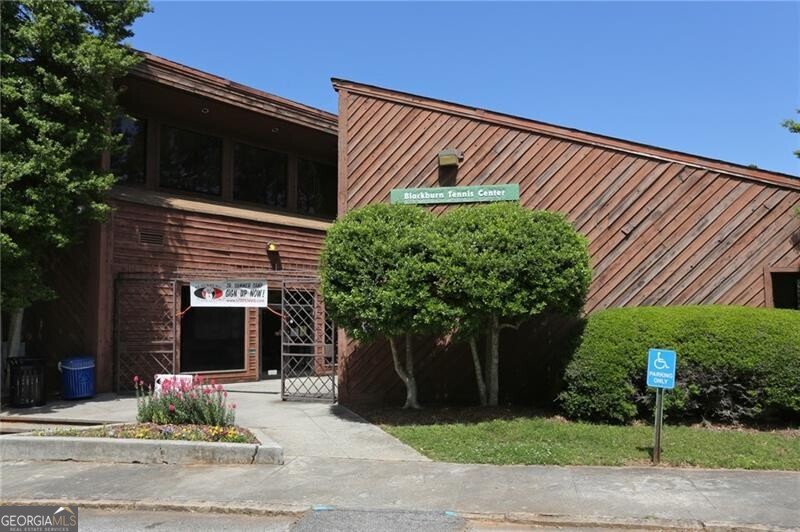 Brookhaven, Georgia 30319, United States, 3 Bedrooms Bedrooms, ,4 BathroomsBathrooms,Residential,Pending,86586