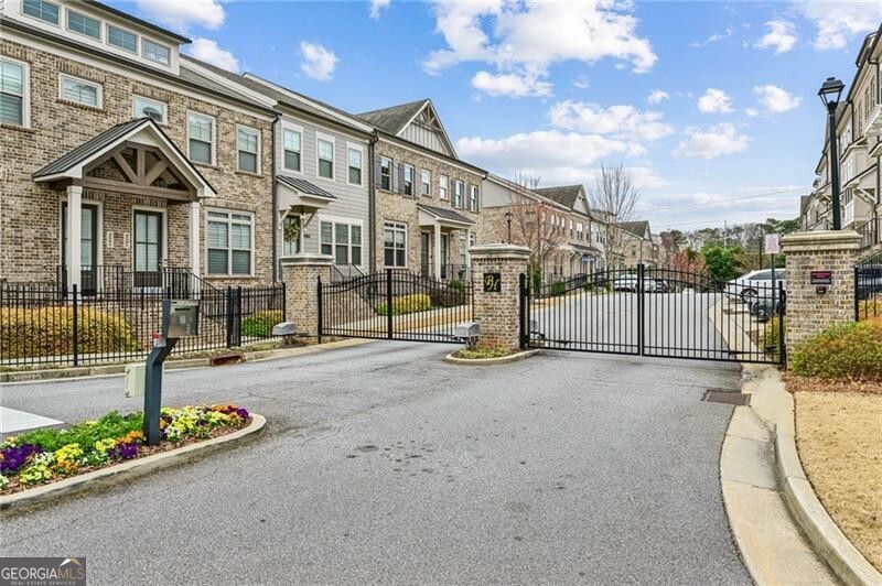 Brookhaven, Georgia 30319, United States, 3 Bedrooms Bedrooms, ,4 BathroomsBathrooms,Residential,Pending,86586