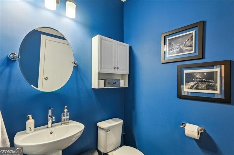 Brookhaven, Georgia 30319, United States, 3 Bedrooms Bedrooms, ,4 BathroomsBathrooms,Residential,Pending,86586