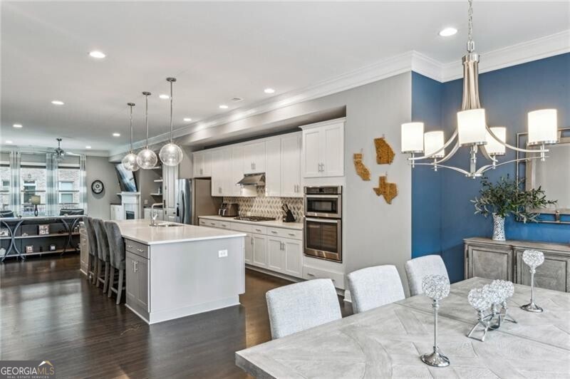 Brookhaven, Georgia 30319, United States, 3 Bedrooms Bedrooms, ,4 BathroomsBathrooms,Residential,Pending,86586