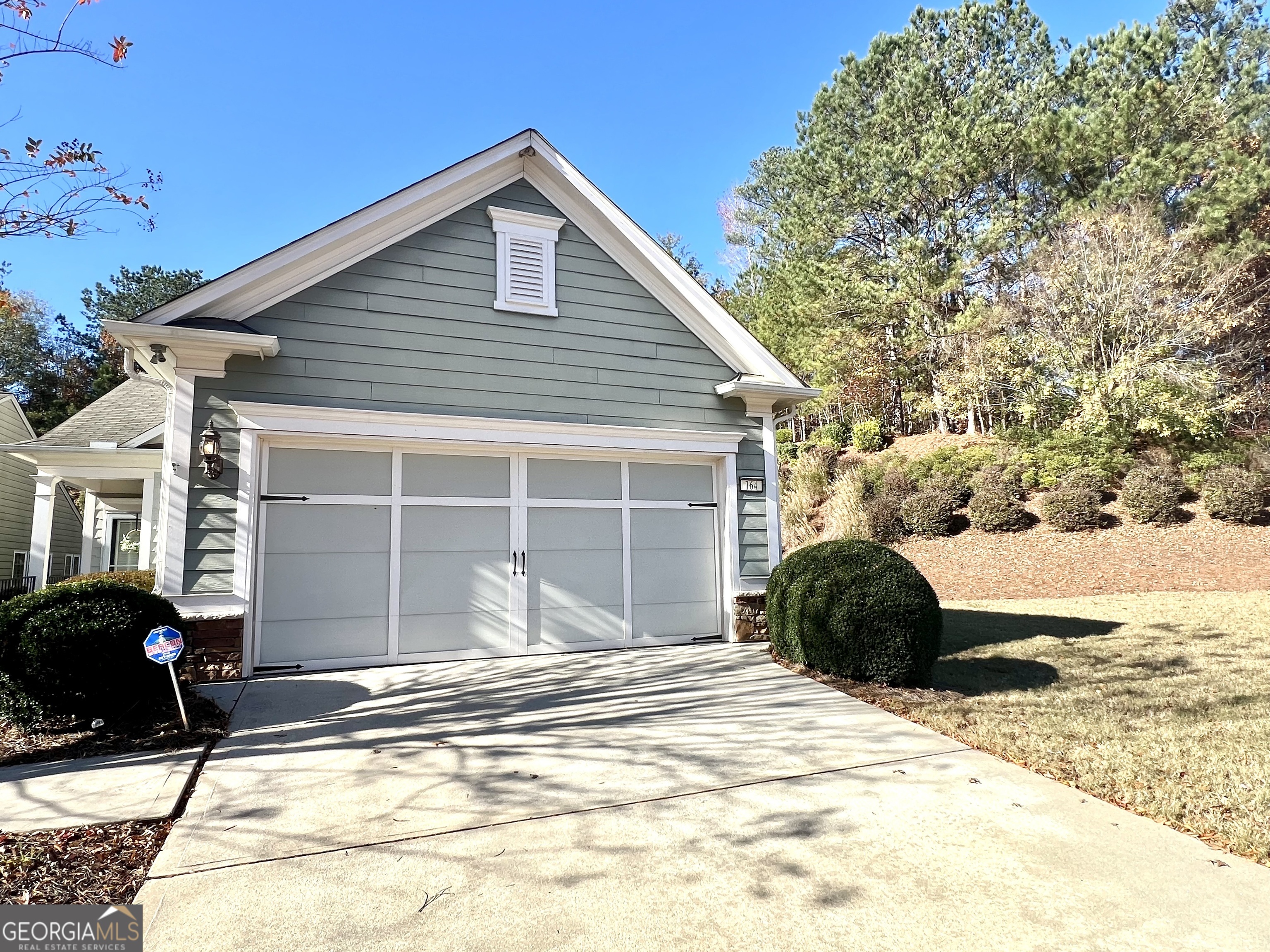 Rental available Sun City Peachtree 55+ Gated Community. Private backyard, two bedrooms, two full baths, eat in kitchen with additional dining space and new flooring, large master shower, walk-in closet and fresh paint throughout, new stainless steel dishwasher, new stainless steel refrigerator and new washer and dryer. Access to amenities included. Must meet the 55 plus age requirement! Wonderful home and community! Don't miss out! CALL TODAY!