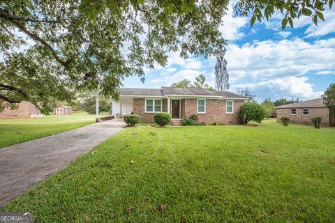 A home in Fort Valley