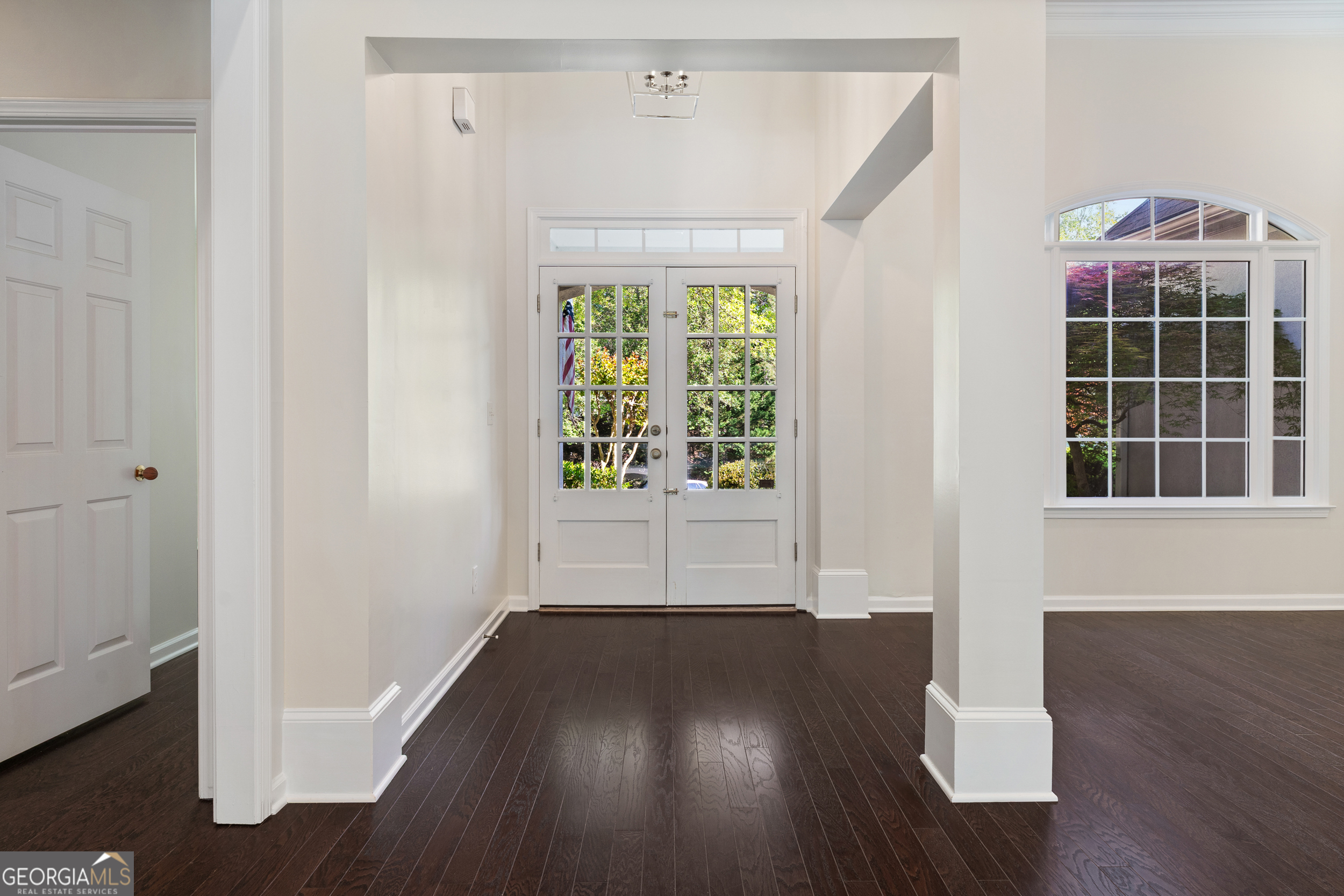 735 Mill CIR