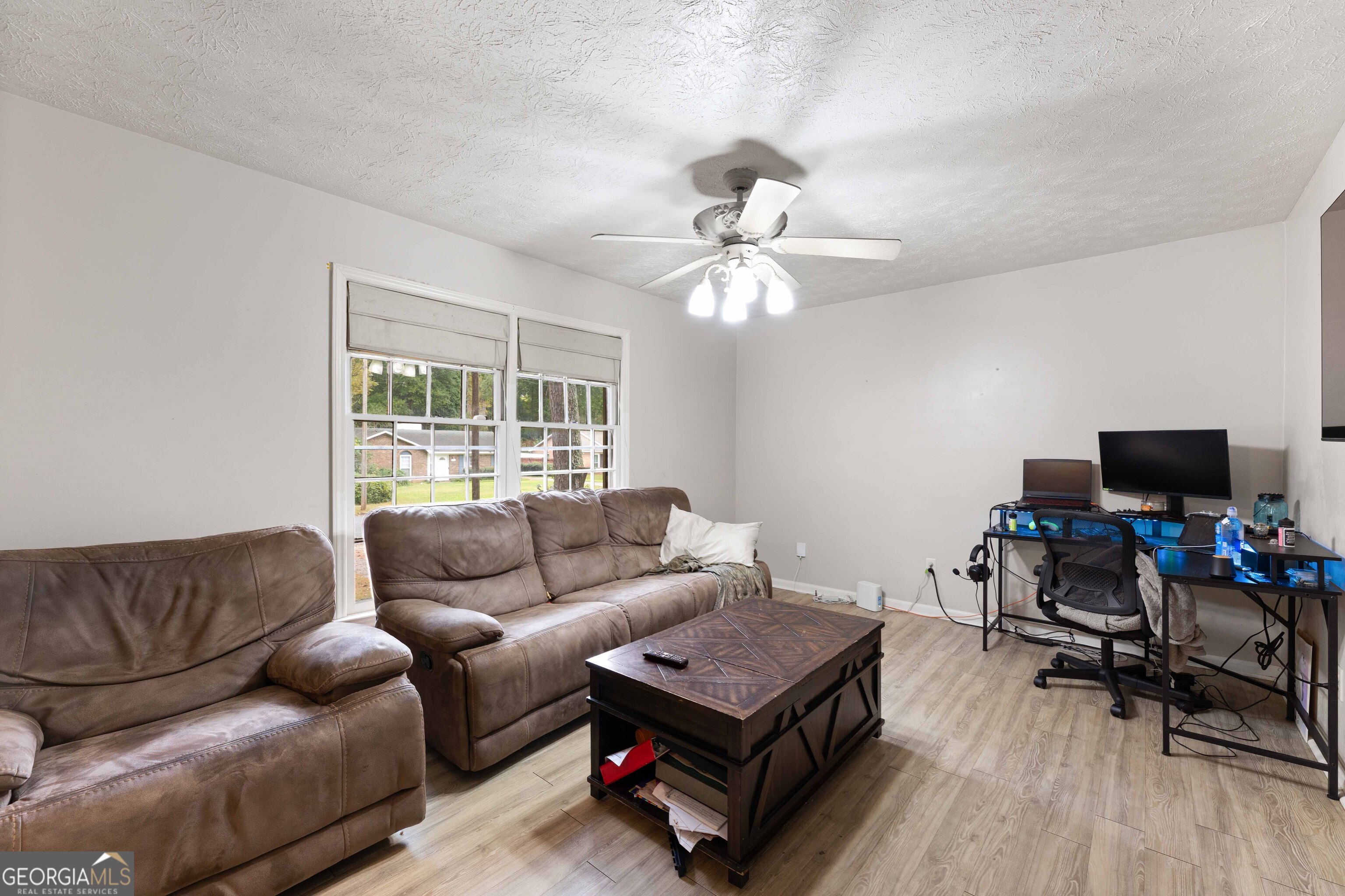 6500 Charter Oaks CIR