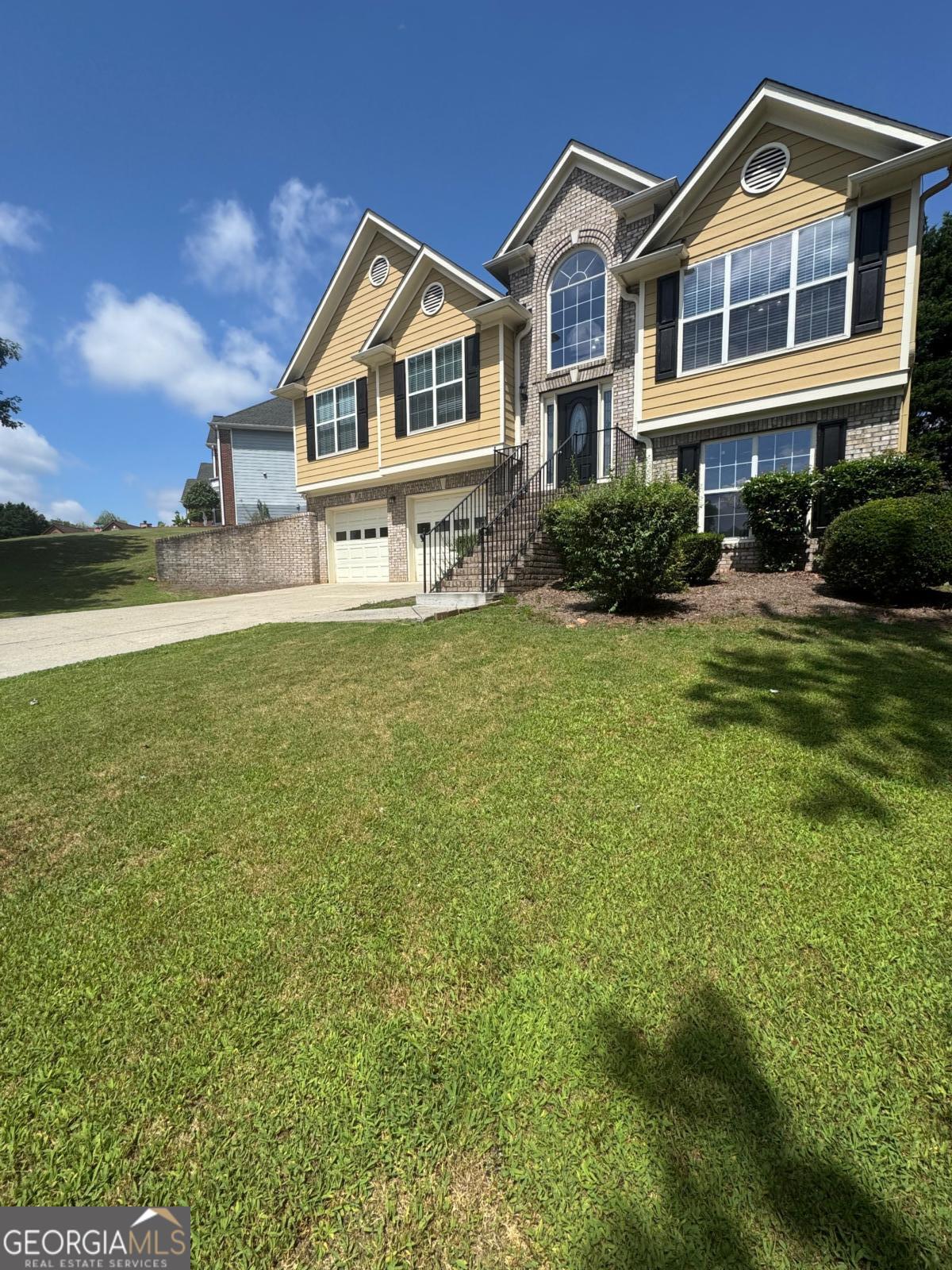 Move-In Ready Ranch in Fairmont on the Park! Welcome to your new home in one of Dacula's most desirable swim and tennis communities! This spacious 4-bedroom, 2-bath home sits on a prime lot and is packed with features perfect for comfortable living and entertaining. Key Features: Bright, open layout with windows galore. Generously sized kitchen with island, ideal for gatherings. Includes refrigerator, washer, and dryer. Large fenced-in backyard. Spacious bedrooms and plenty of room for hosting family or friends. Community Perks: Swim/tennis amenities and park access included in lease. Located in sought-after Fairmont on the Park Subdivision. Minutes from Kroger, new Publix, Dacula Post Office, and Auburn Avenue. Easy access to Fence Road and Hwy 316 This home won't last long! Don't miss the opportunity to make this well-maintained, move-in-ready ranch your next home!
