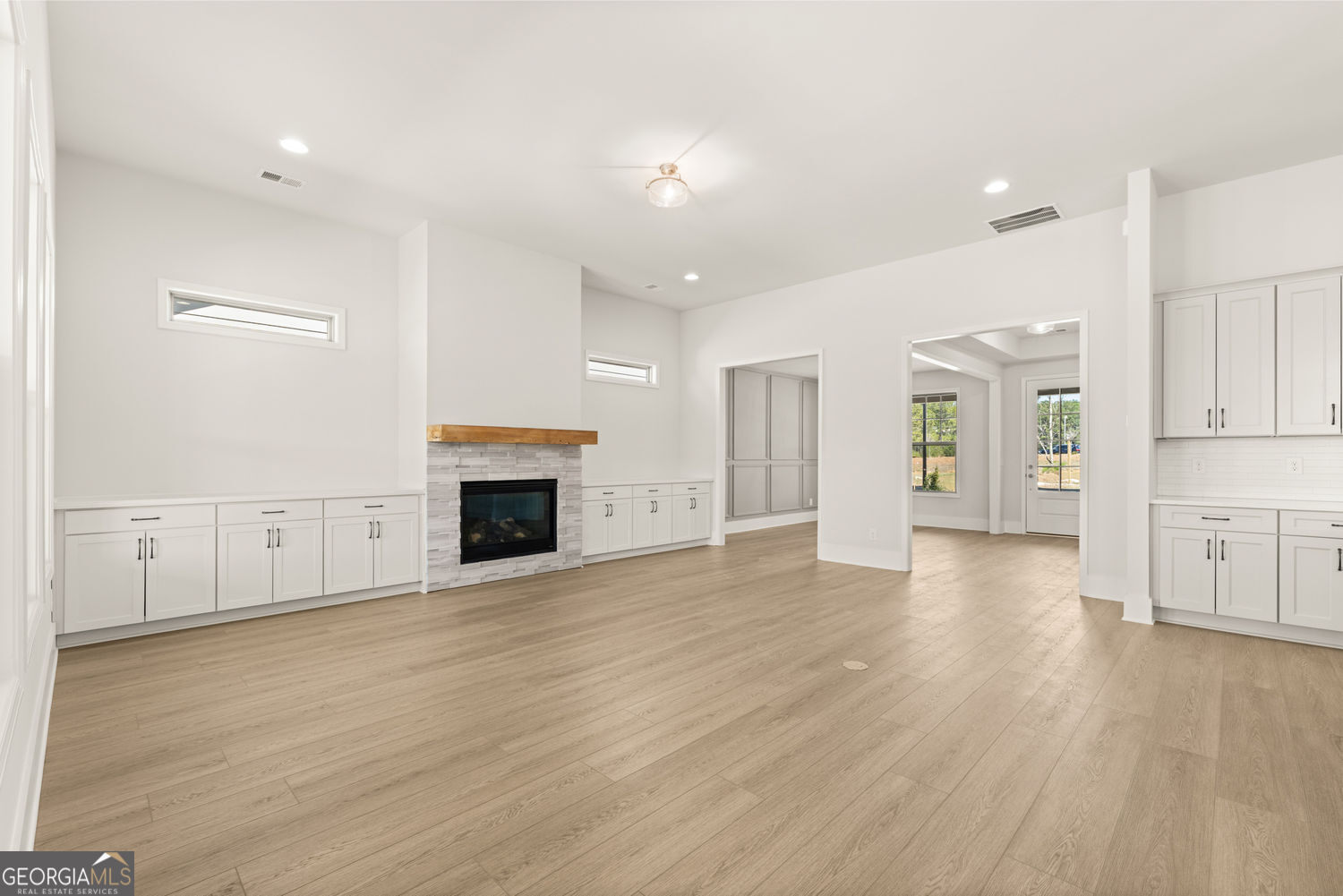 Snellville, Georgia 30078, United States, 2 Bedrooms Bedrooms, ,2 BathroomsBathrooms,Residential,Active,140389