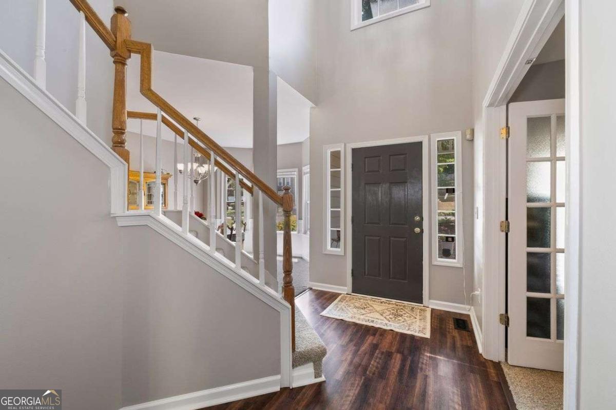 385 Oak Springs DR