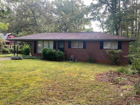Photo of 8 Susan Wayne Circle, Rome, GA 30165 (MLS # 20064930) Photo of 8 Susan Wayne Circle, Rome, GA 30165 (MLS # 20064930)