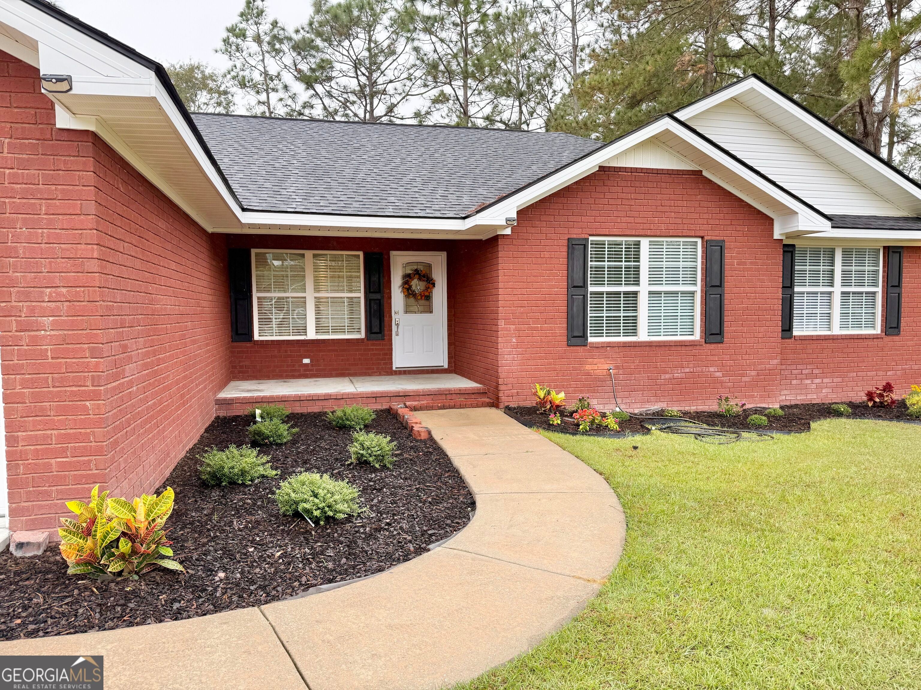 206 Willow DR