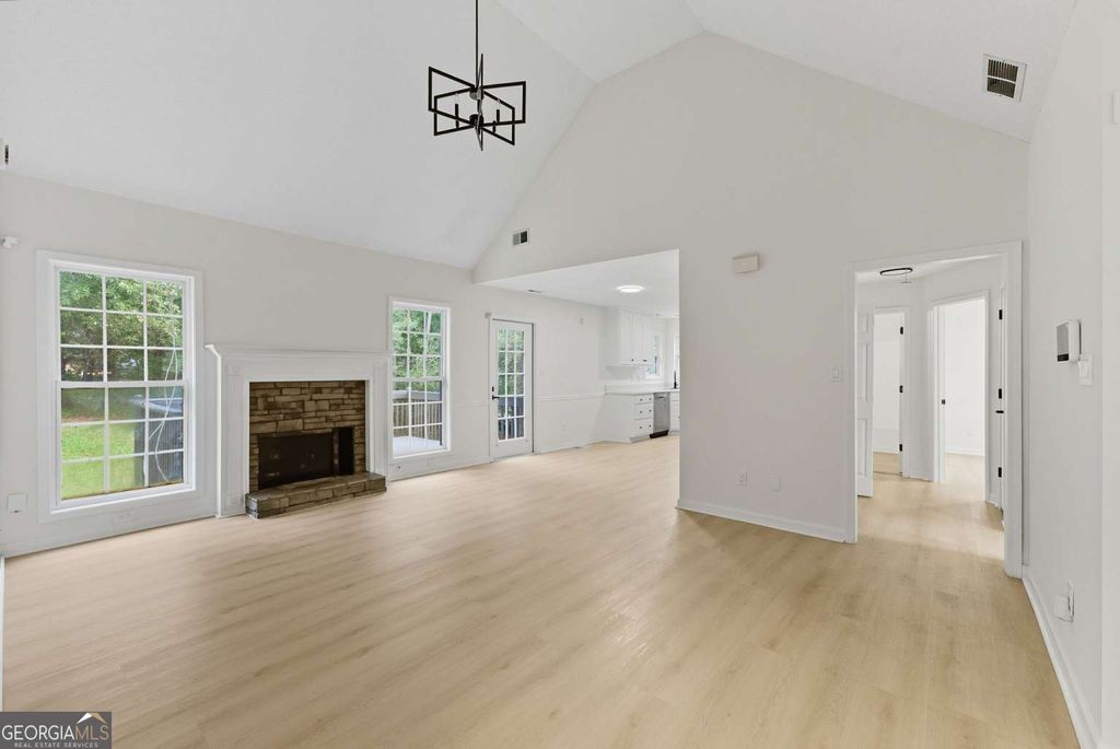 Photo of 424 S Pine Hill Road, Griffin, GA 30224 (MLS # 10697531)