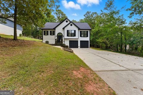 Photo of 424 S Pine Hill Road, Griffin, GA 30224 (MLS # 10697531)