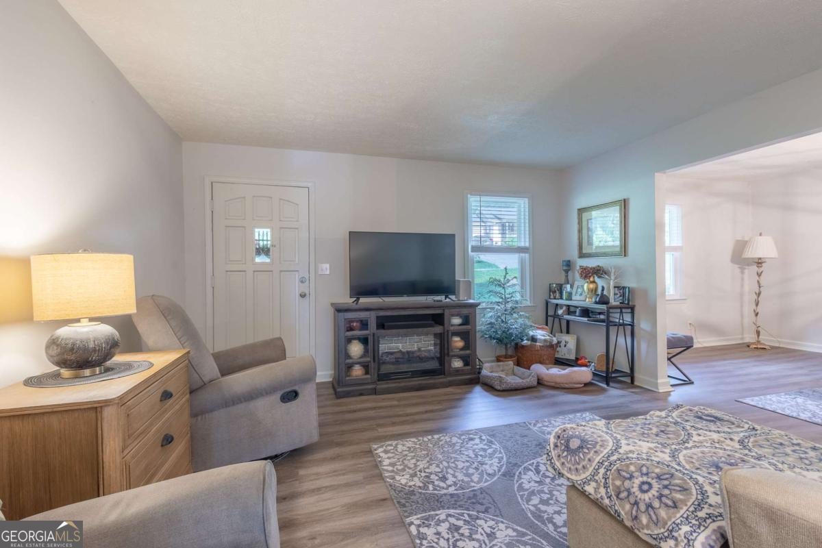 45 Lee DR