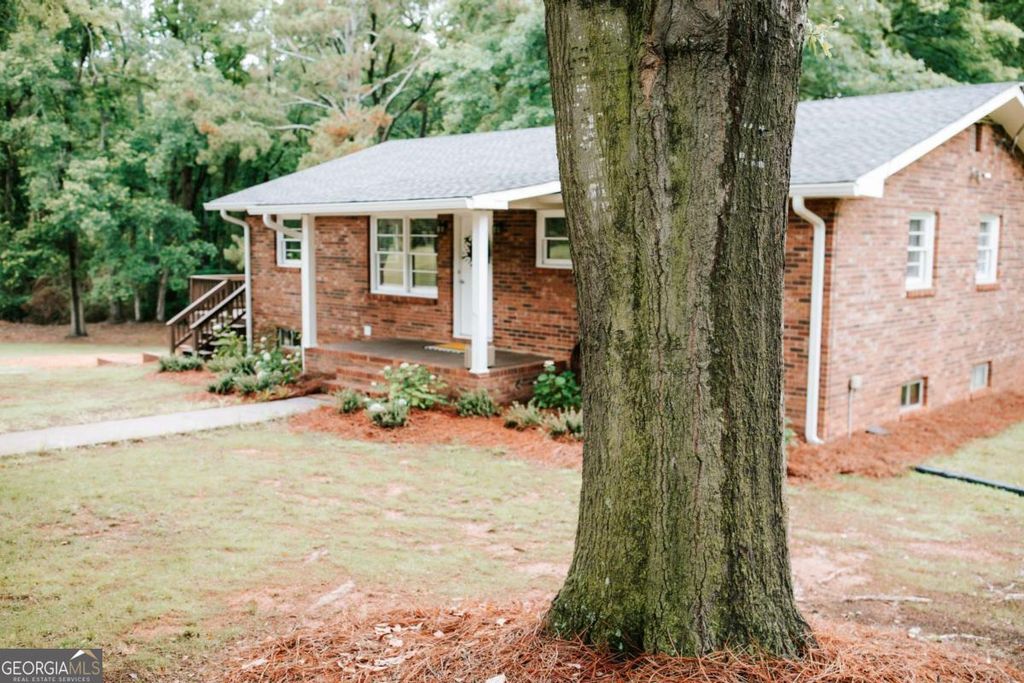 Photo of 764 Sandy Cross Road, Lexington, GA 30648 (MLS # 10680723)