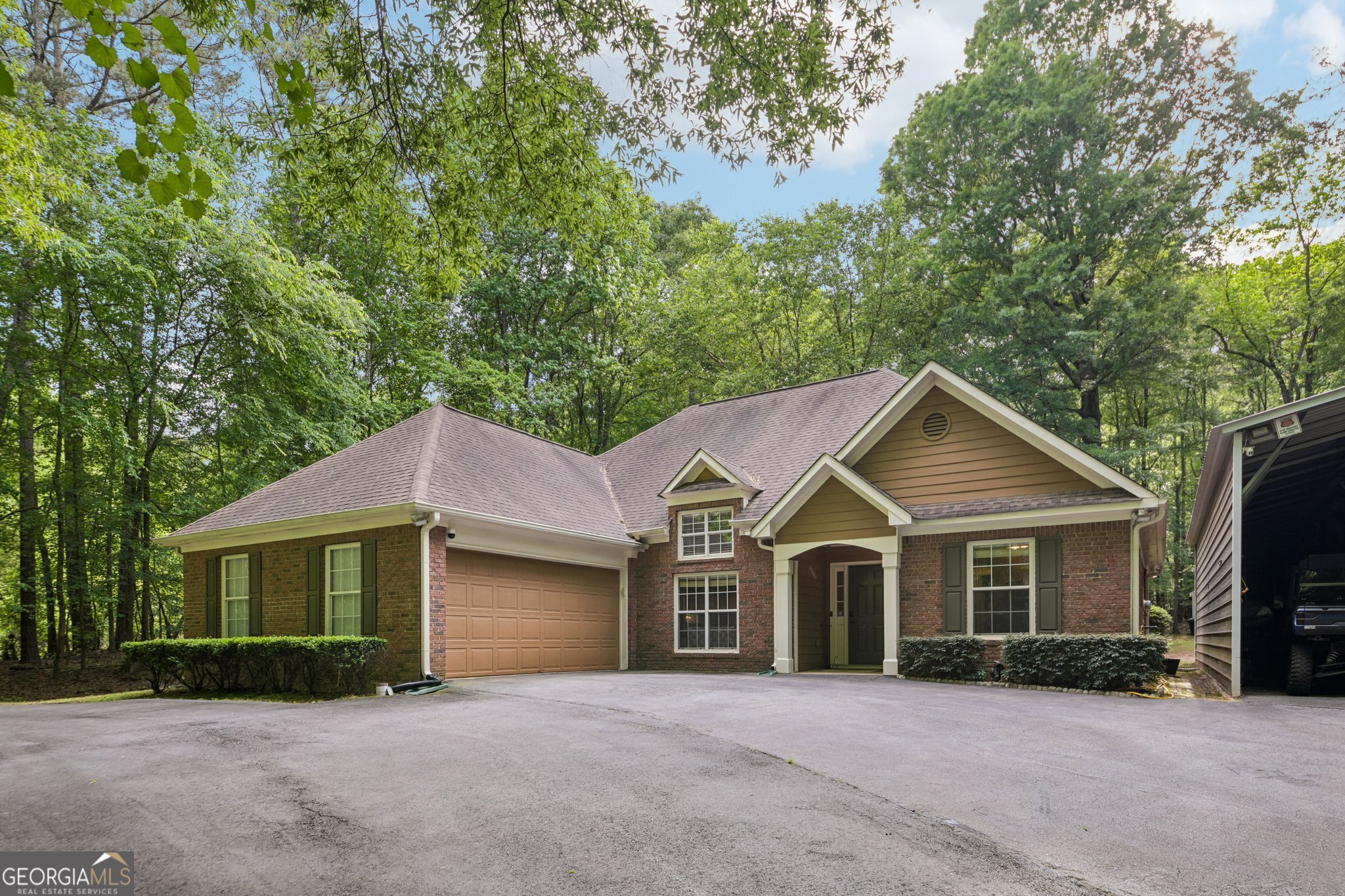 105 Flowers DR