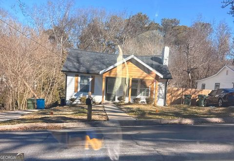 Photo of 2029 Detroit Avenue NW, Atlanta, GA 30314 (MLS # 10695064)