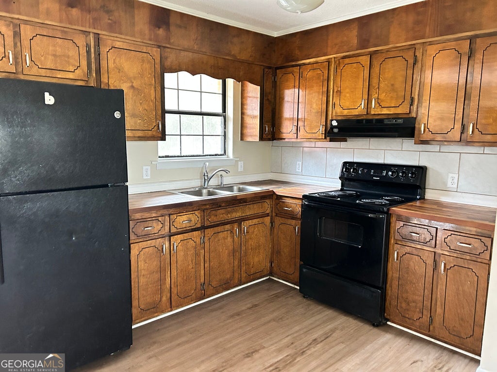 Photo of 7008 White Bluff Rd, Glennville, GA 30427 (MLS # 10882402)