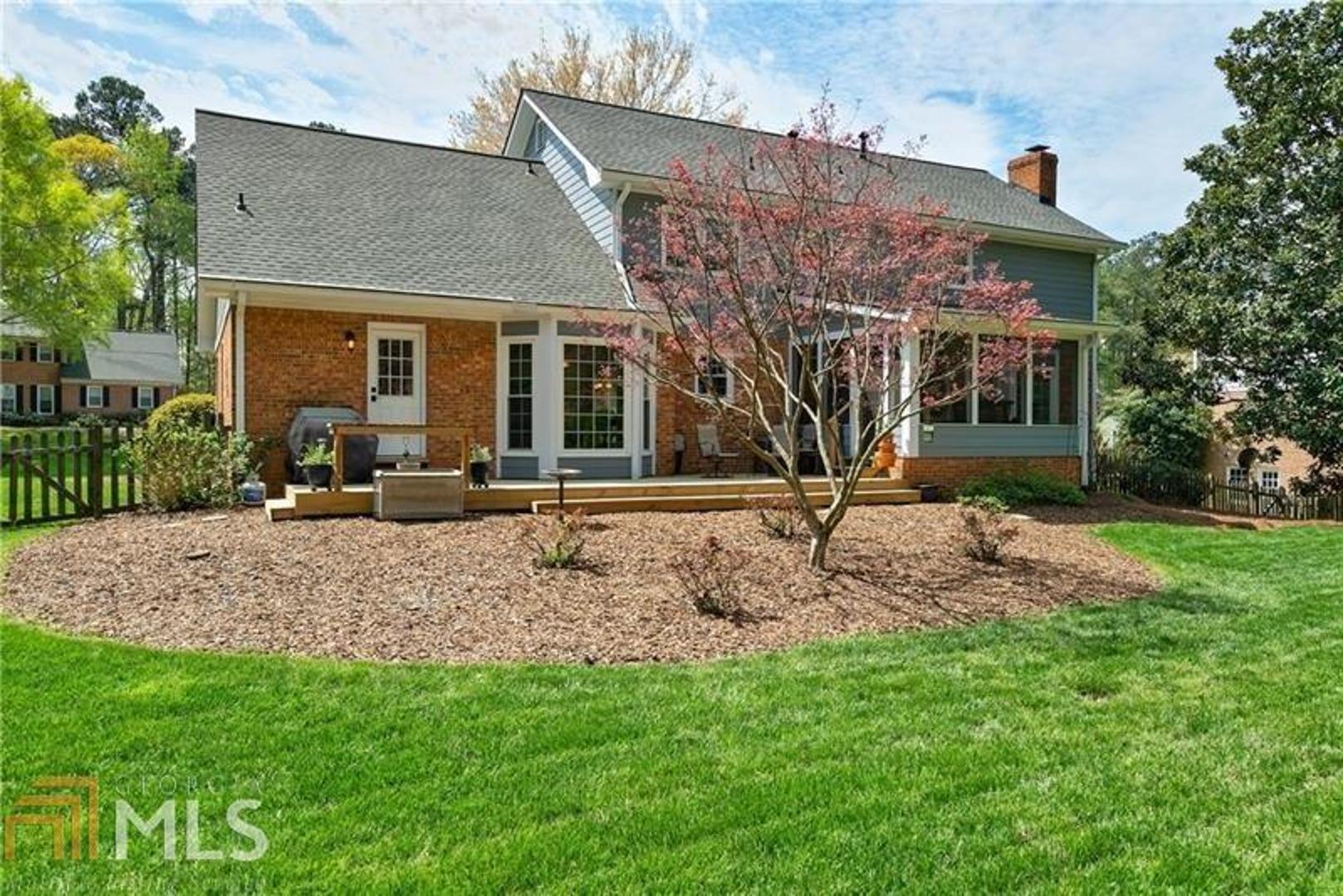 Spalding Corners - Residential