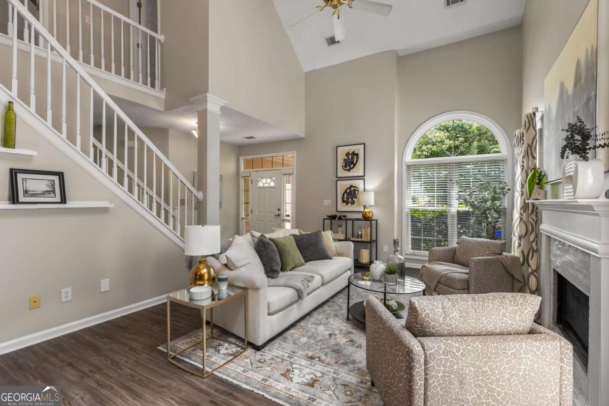 2102 Berryhill CIR SE