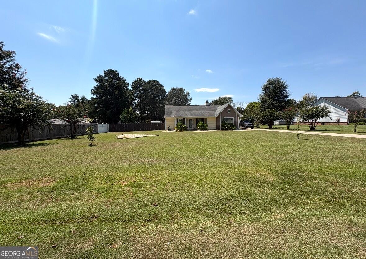 913 N Houston Lake BLVD
