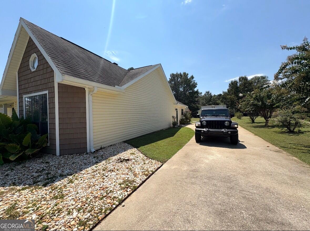 913 N Houston Lake BLVD
