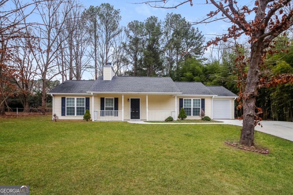 Discover this inviting 3-bedroom, 2-bathroom pet-friendly home with 1400 sq. ft. of living space. This property offers a comfortable and spacious layout that's welcoming to all. With easy access to local amenities and plenty of room for everyone, this home is an excellent opportunity for residence. Schedule a tour today!