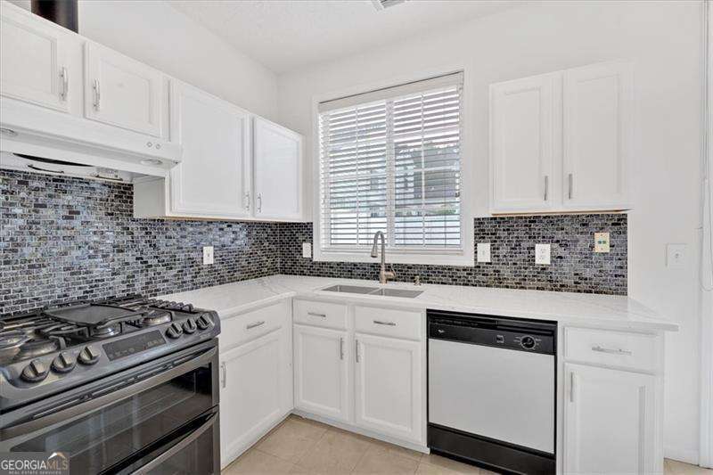 STONECROFT - Residential Lease