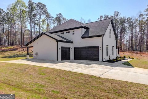 A home in Dacula