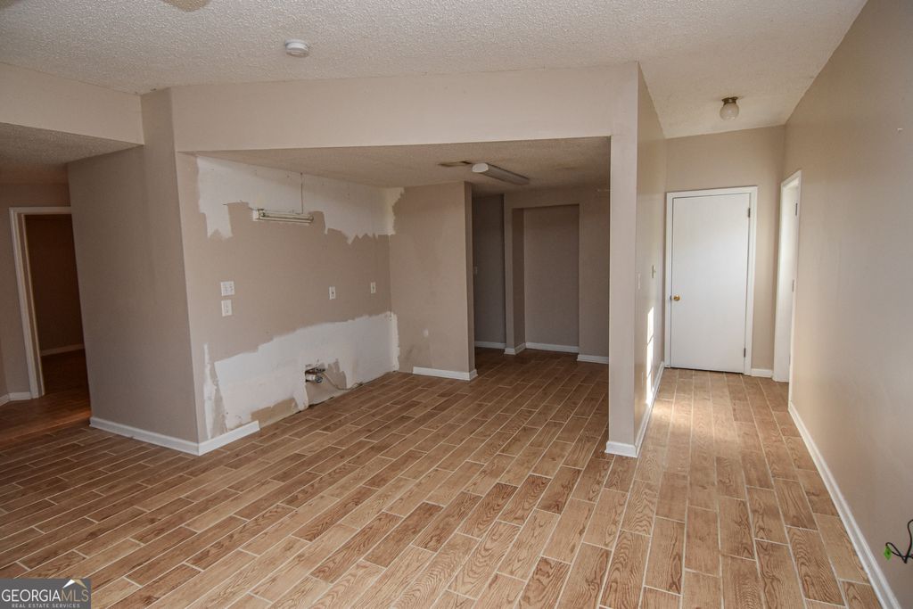 listing image 63