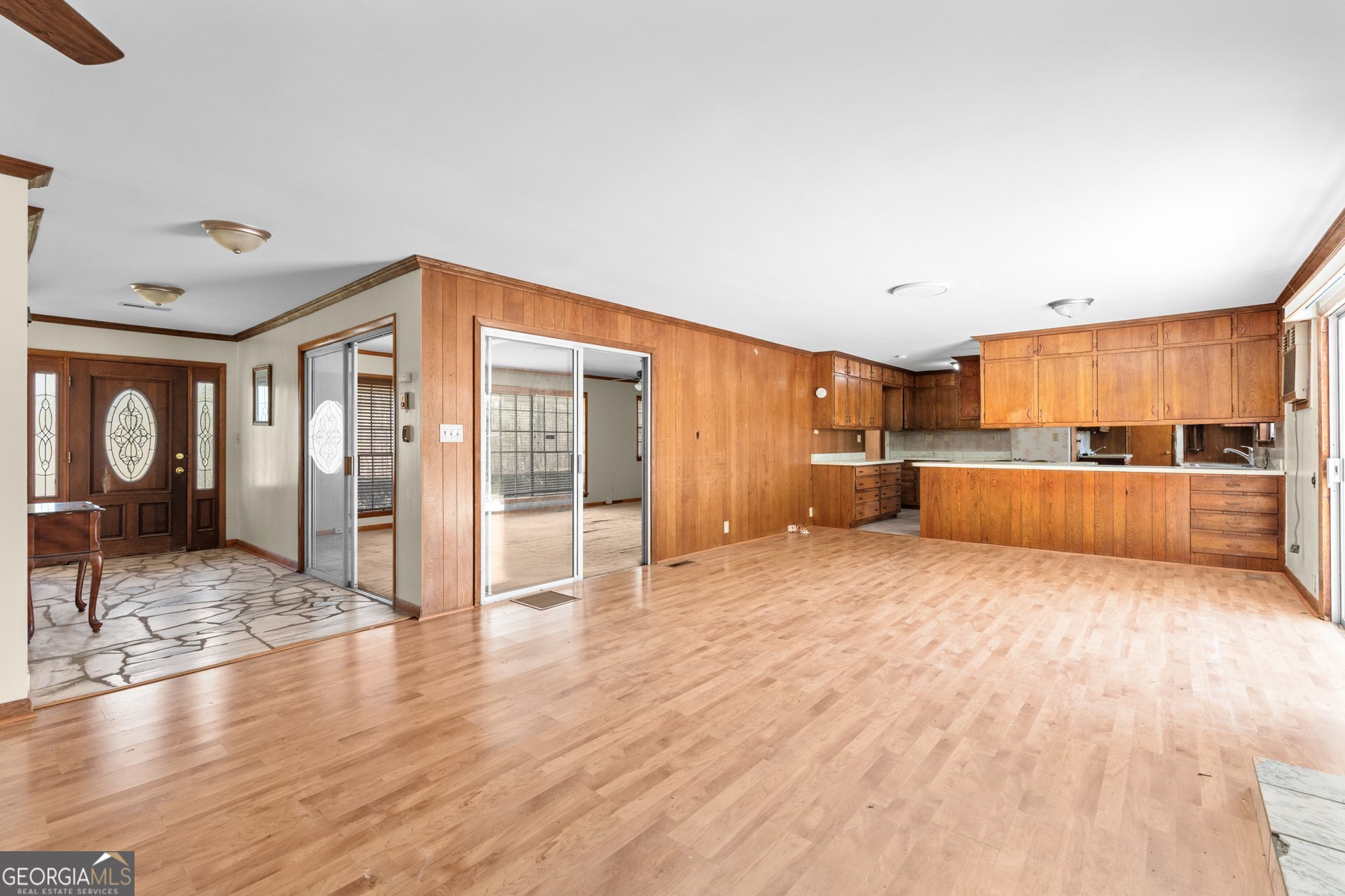 3675 Franklin PKWY