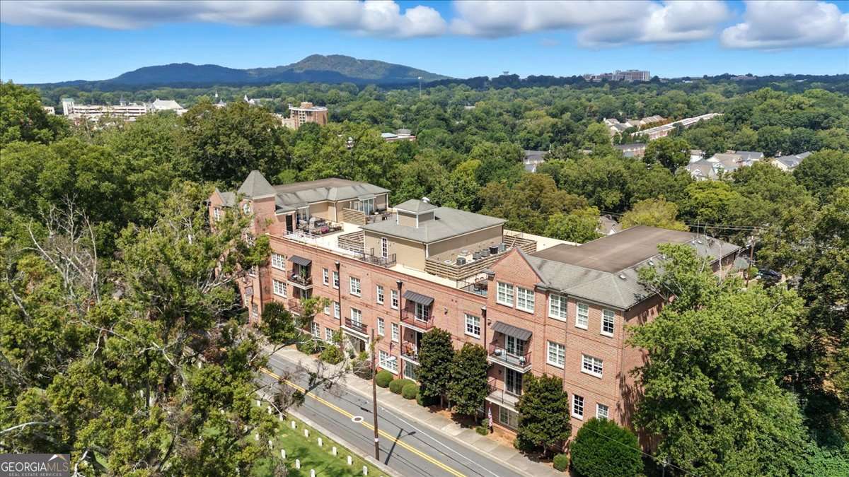 Washington Avenue Commons - Residential