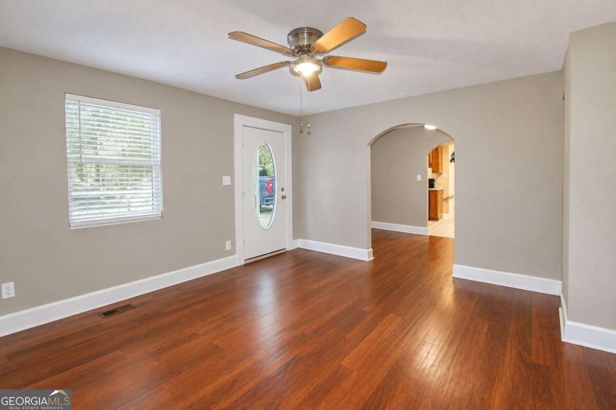 11 Opal ST