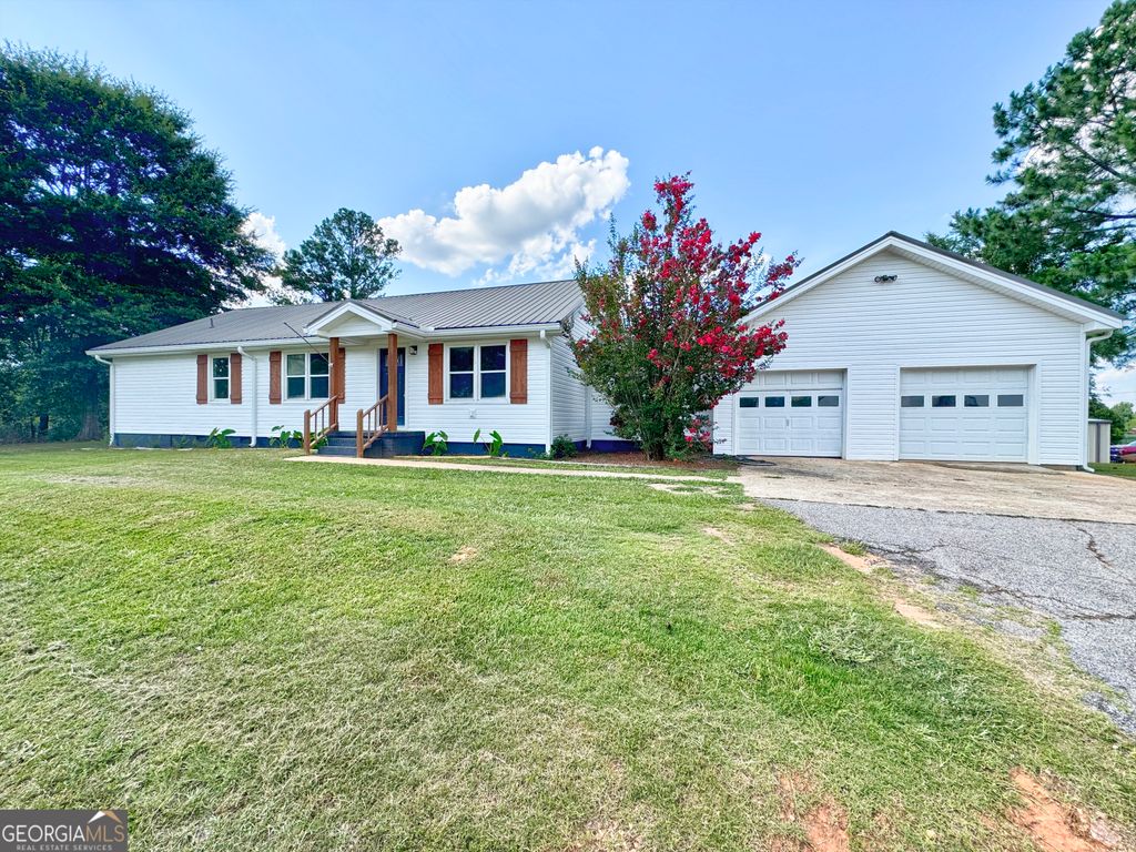 Photo of 5 Lake Drive, Lagrange, GA 30241 (MLS # 10801635)