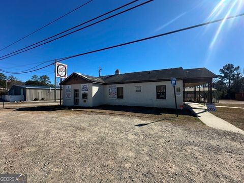 Photo of 152 E Parrish Street, Statesboro, GA 30458 (MLS # 10698130)