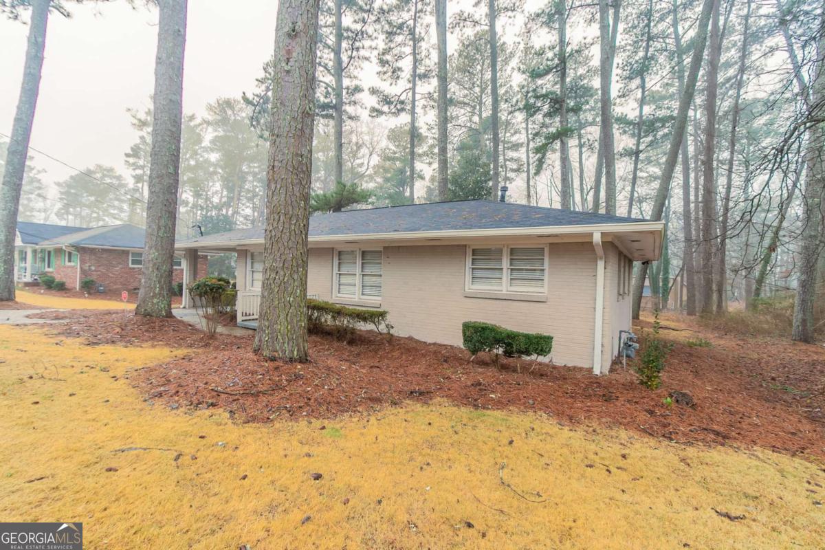 2405 County Line RD SW