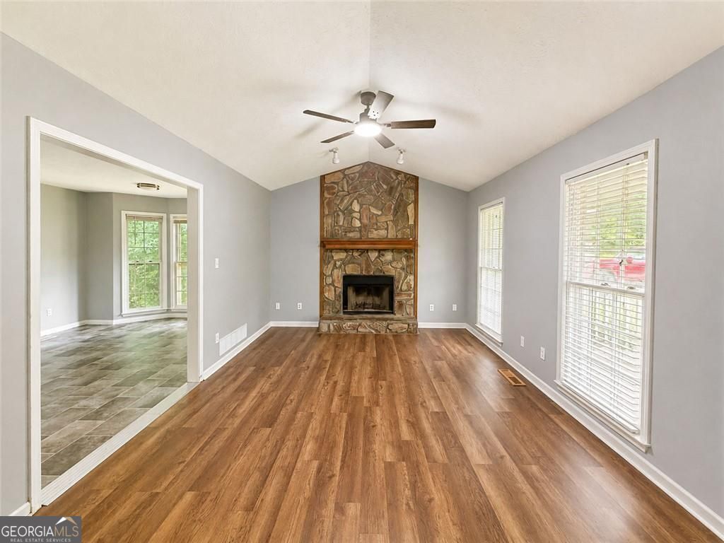 176 Deerfield DR
