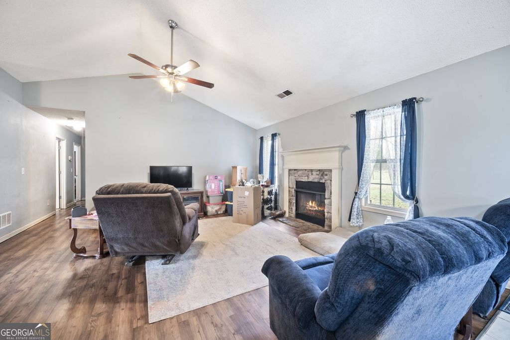 Photo of 30 Hedgerow Court SE, Cartersville, GA 30120 (MLS # 10669588)