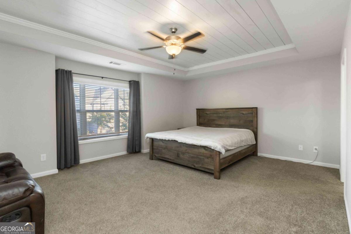 5655 Parkview LN