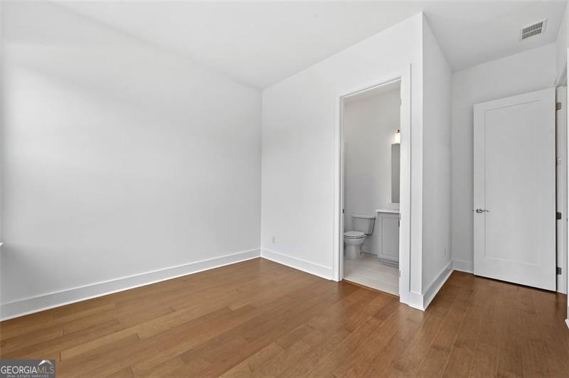 The Retreat at Sterling on the Lake - Residential