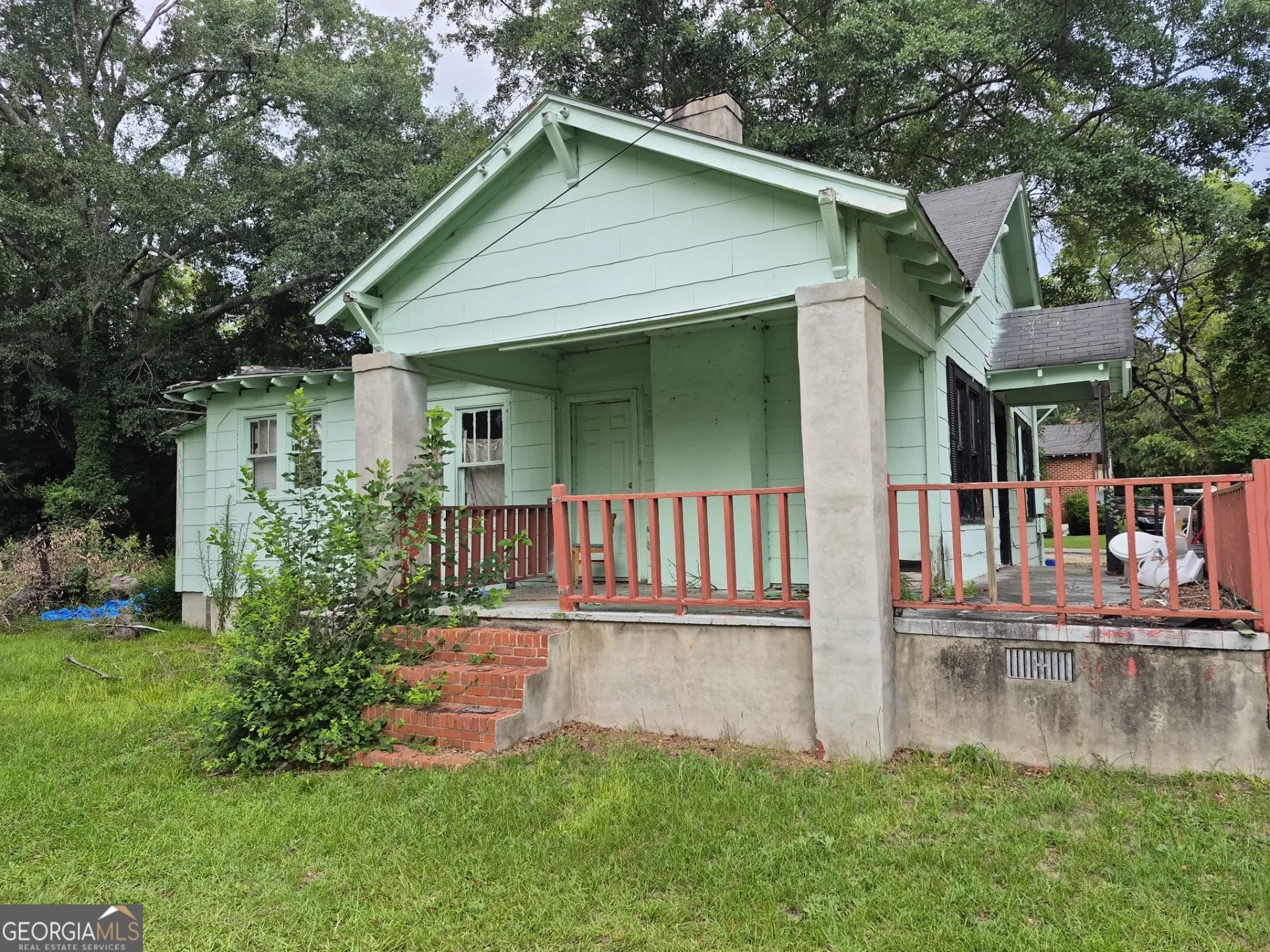 866 Roseview DR