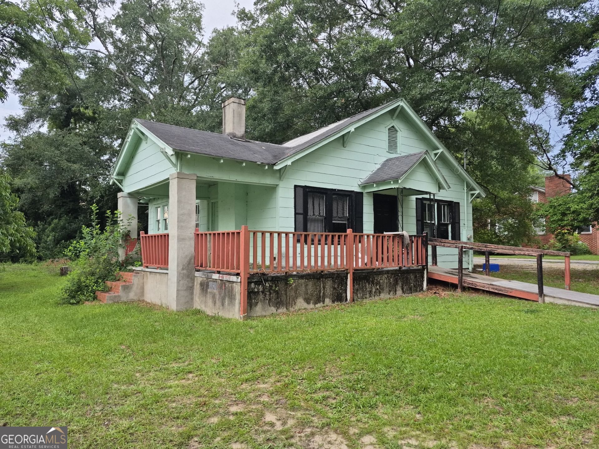 866 Roseview DR