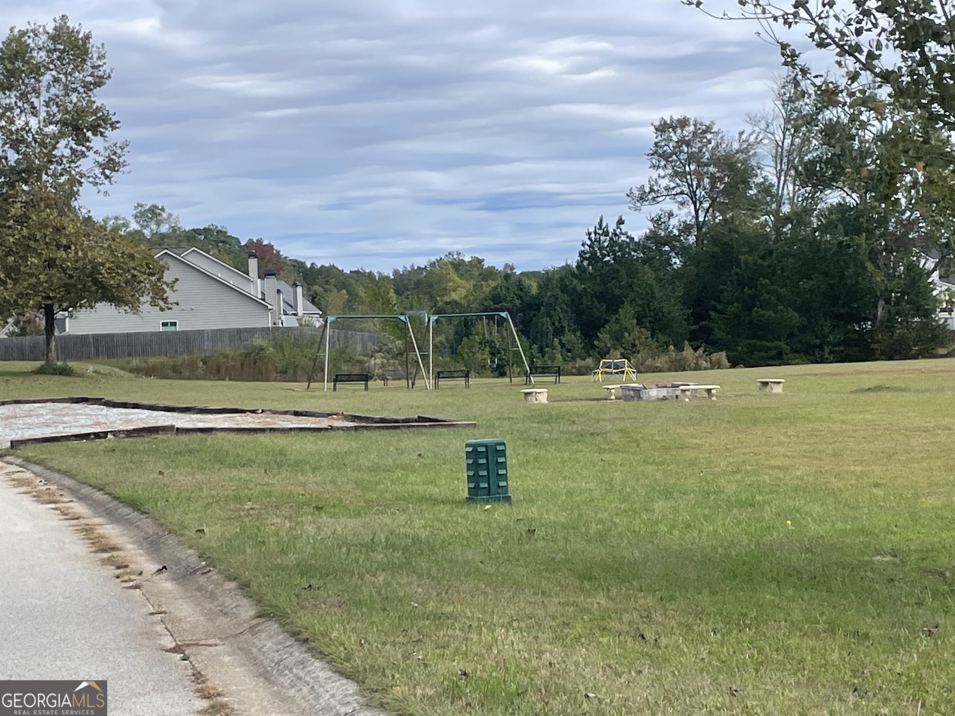 Huntington Manor - Residential