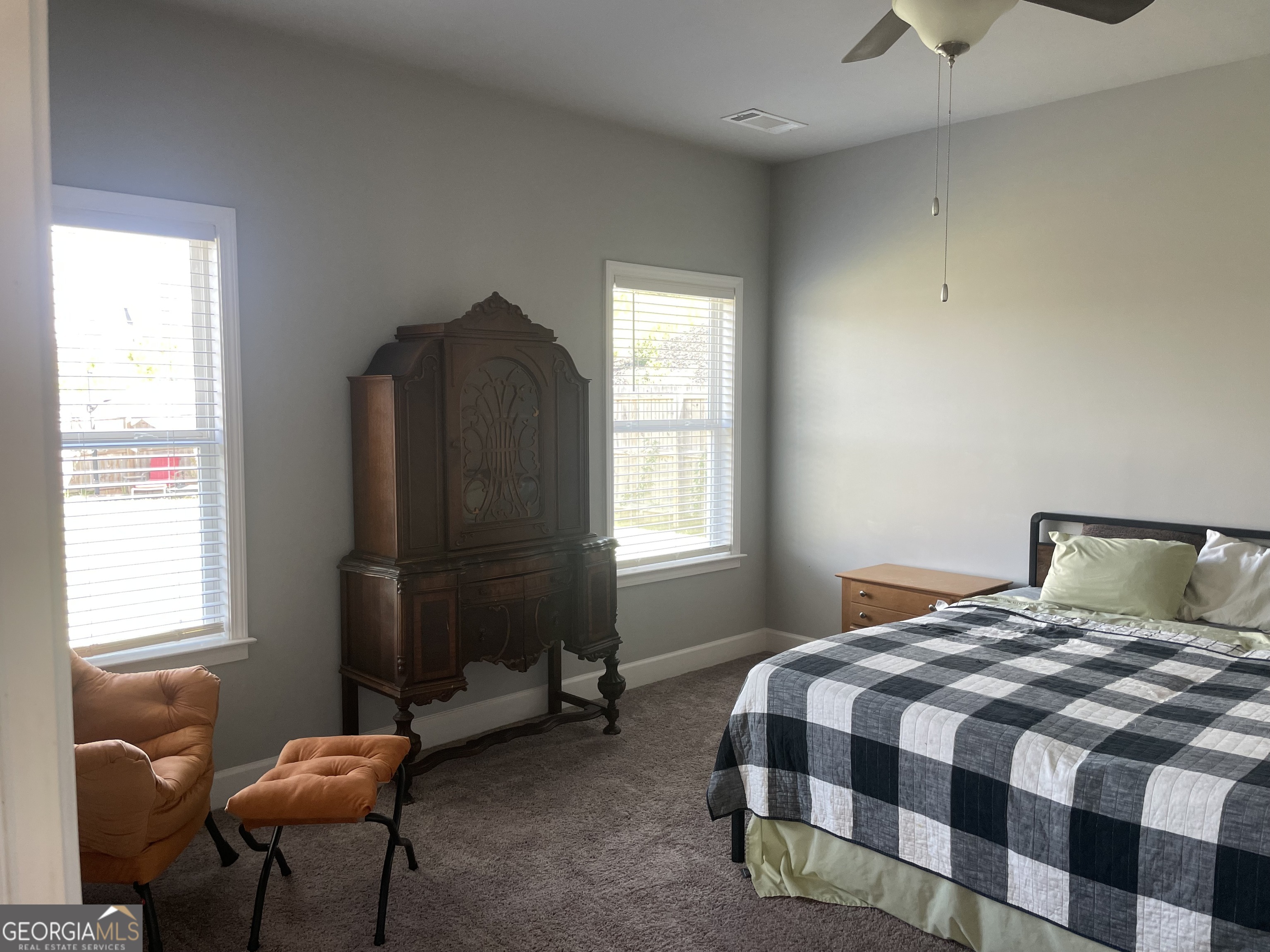 Huntington Manor - Residential